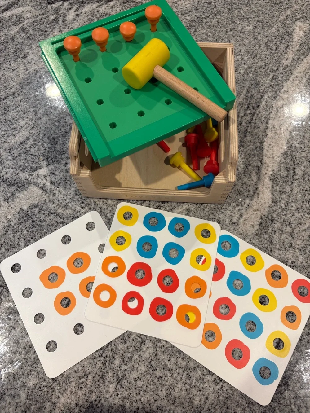 LOVEVERY Match & Tap Hammer Box